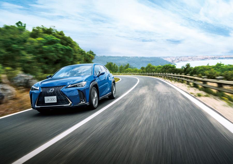  Lexus UX200 F-Sport 2018 года  (JP) (фото 1 из 7)